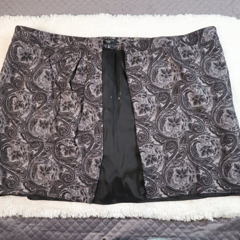 Talbots Wool Blend Floral Wrap Mini Skirt 12P Black Gray Jacquard - Picture 8 of 13